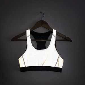 Oiselle Reflective Bra